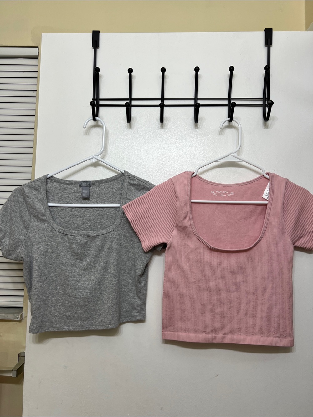 Girls' Scoop Neck Ribbed Crop Top - Pink